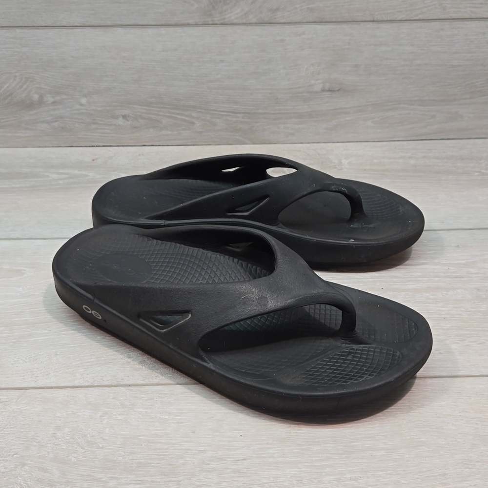 Oofos Women Thong Sandals shoes sz 10